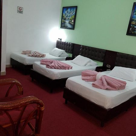 Hotel Don Vito เอสเตลิ ภายนอก รูปภาพ