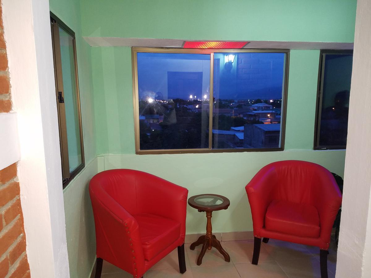 Hotel Don Vito เอสเตลิ ภายนอก รูปภาพ